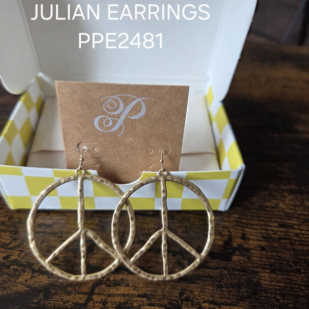 Plunder Gold Peace Sign Hoop Earrings - Julian